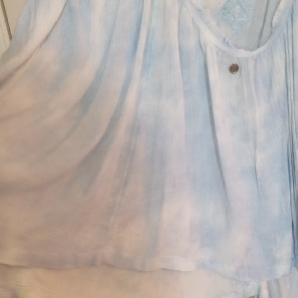 Top - Picture 4 of 4